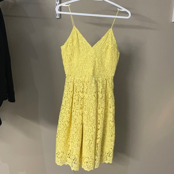 H&M lace dress - Picture 1 of 4